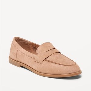 Old Navy: Beige loafers